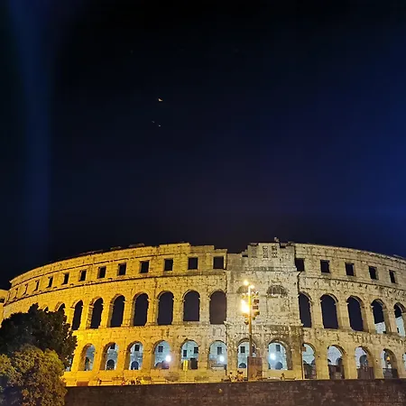 Emma 아파트 Ližnjan